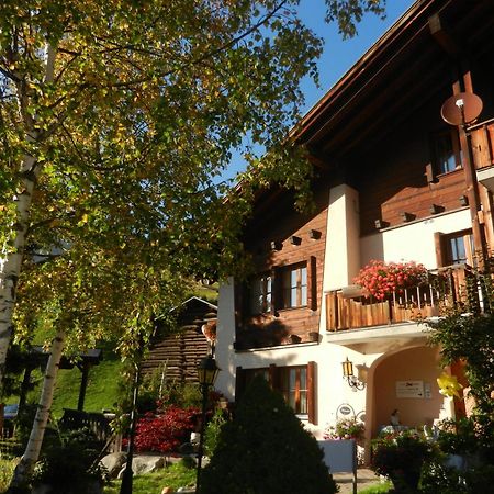 Hotel B&B Casa La Val Tujetsch Bagian luar foto