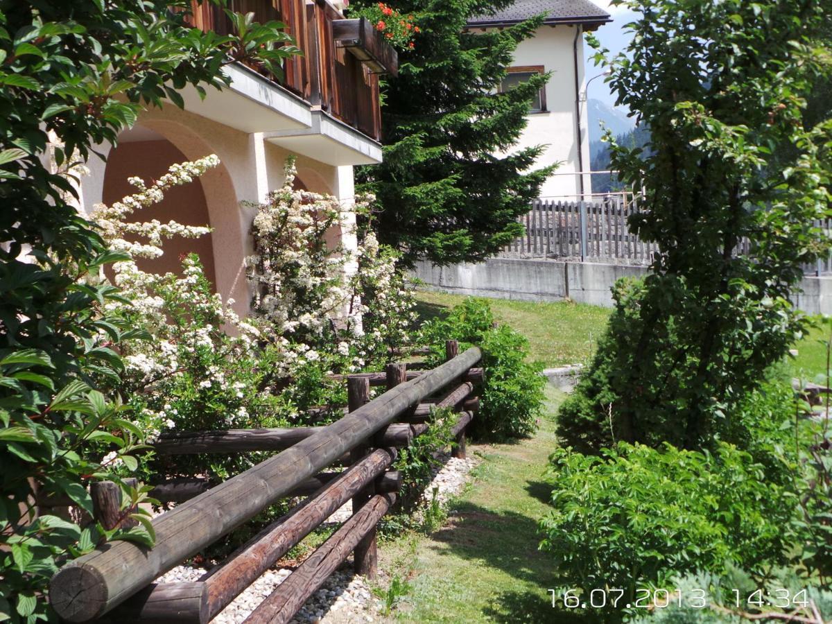 Hotel B&B Casa La Val Tujetsch Ruang foto